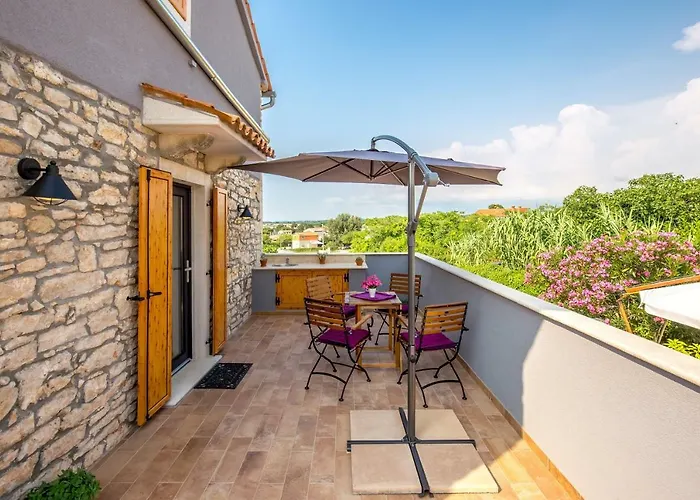 Apartment Li